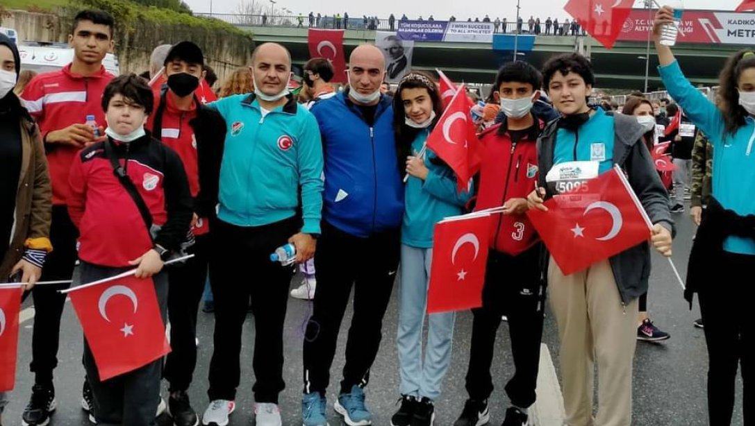Refahiye İlçe Milli Eğitim Müdürlüğü Avrasya Maratonuna Katıldı